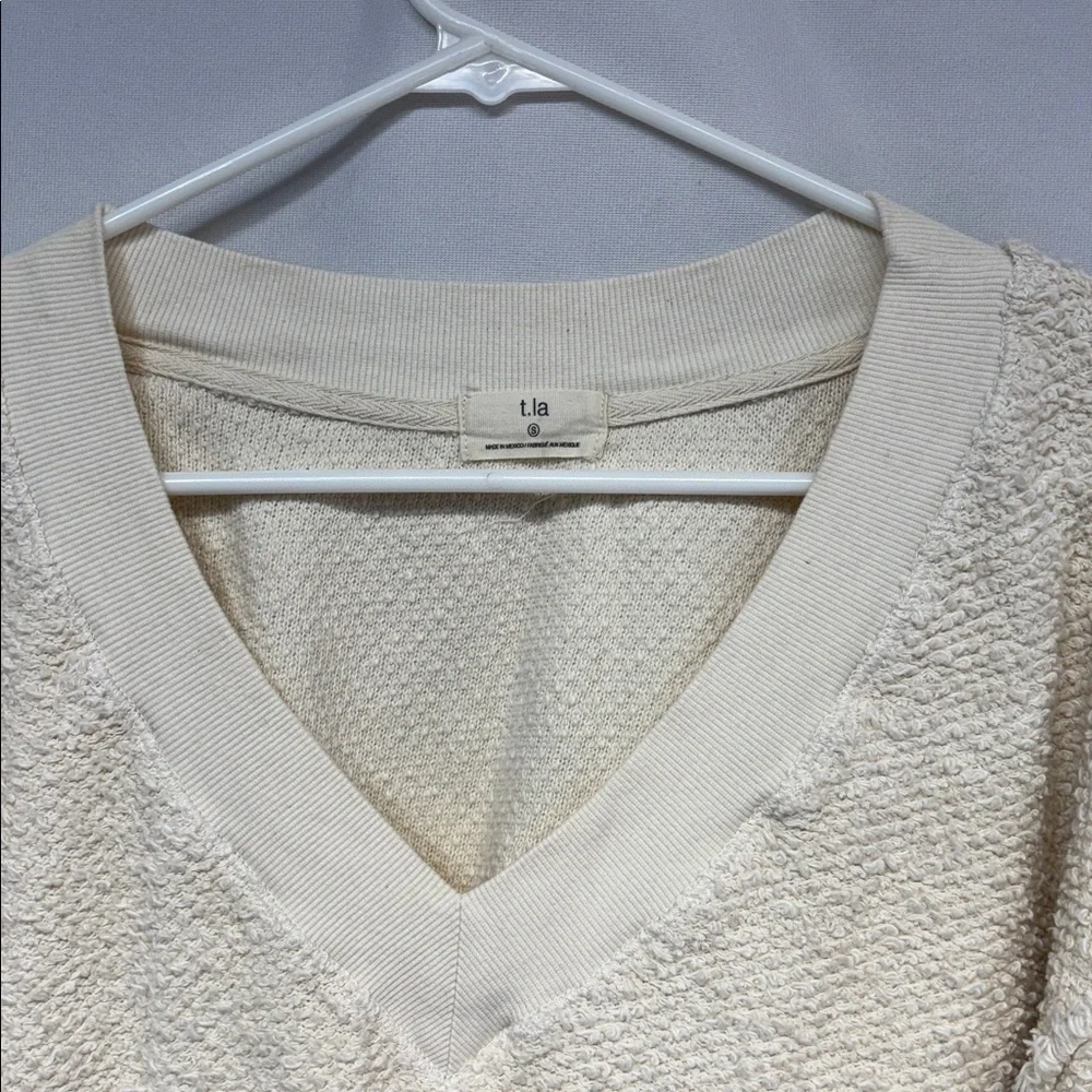 ANTHROPOLOGIE TlA  creme LONG SLEEVE V-NECK ZURI SWEATSHIRT Small - Picture 5 of 10